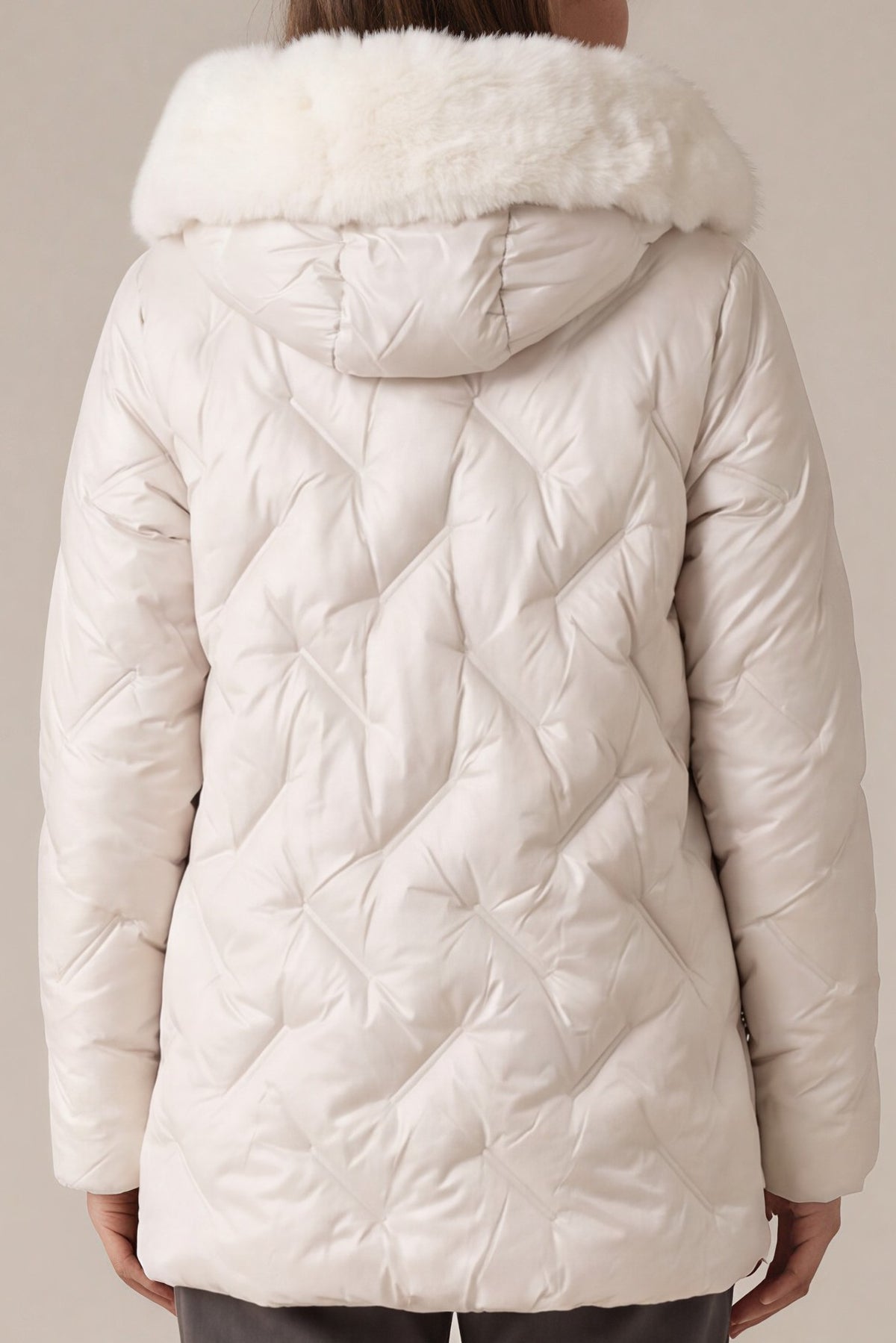 Steppjacke mit Kunstfell-Kapuze