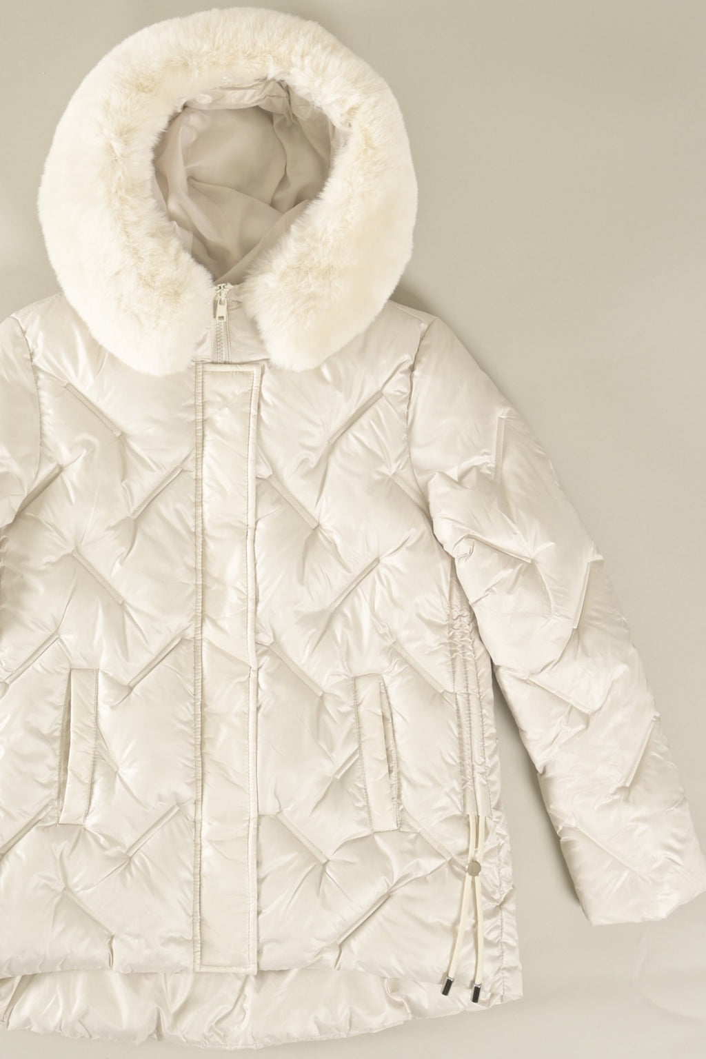 Steppjacke mit Kunstfell-Kapuze