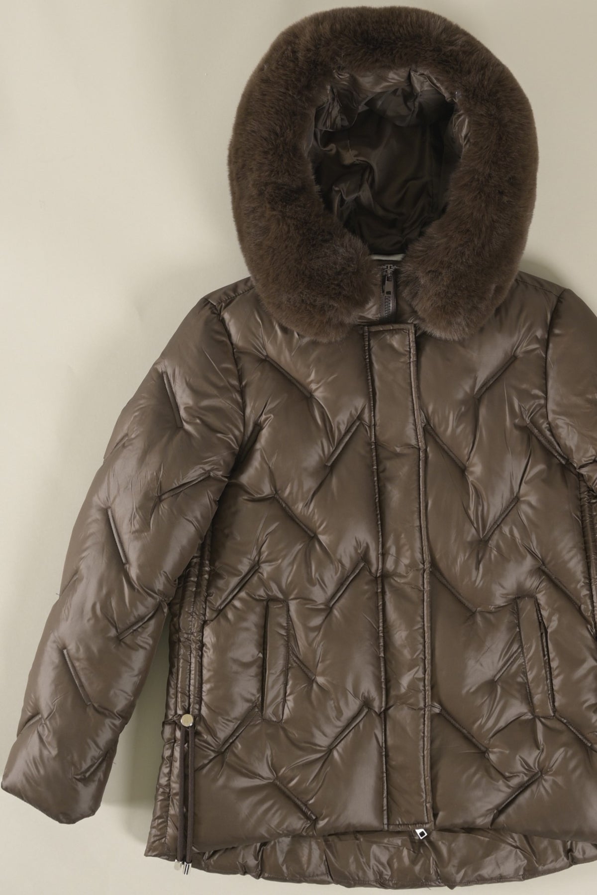 Steppjacke mit Kunstfell-Kapuze