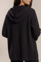 Long-Strickjacke mit Kapuze und Reißverschluss
