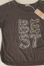 Oversize-Shirt „BEST“ mit Leo-Print und Schmuckdetails