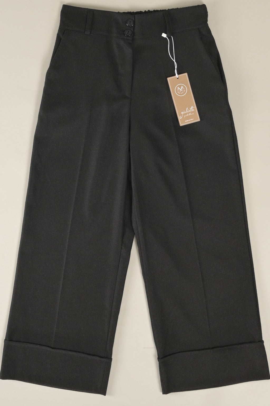 Weite Stoffhose mit Umschlag