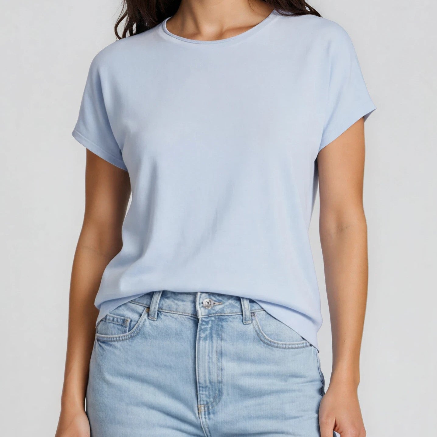 Basic T-Shirt – Clean Fit