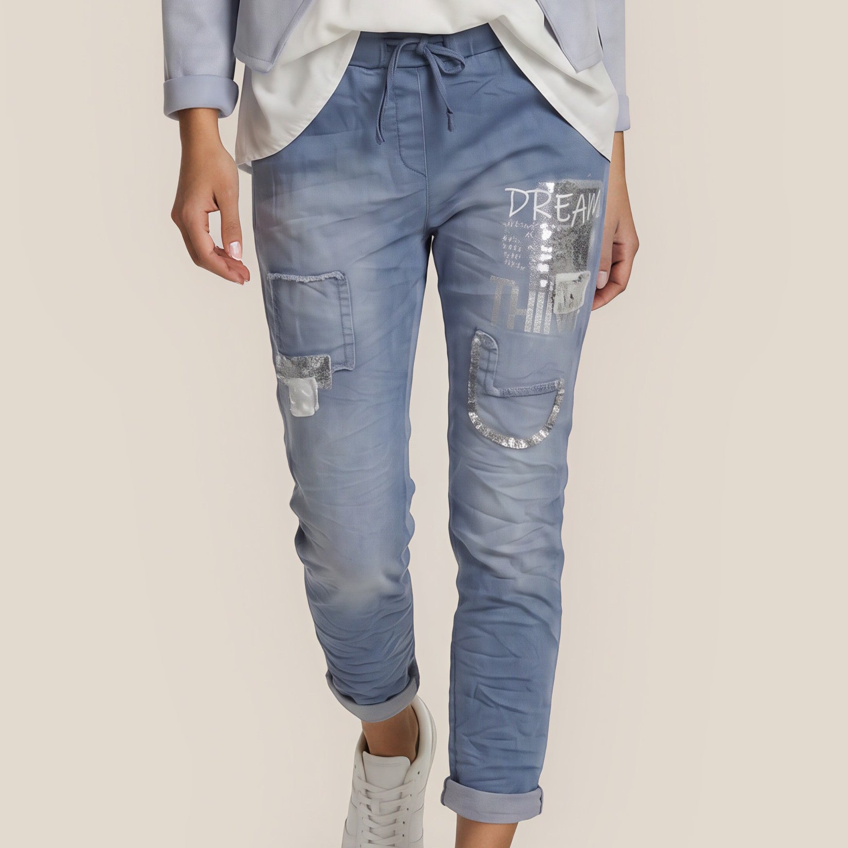 Trendige Jogpants mit Glitzer