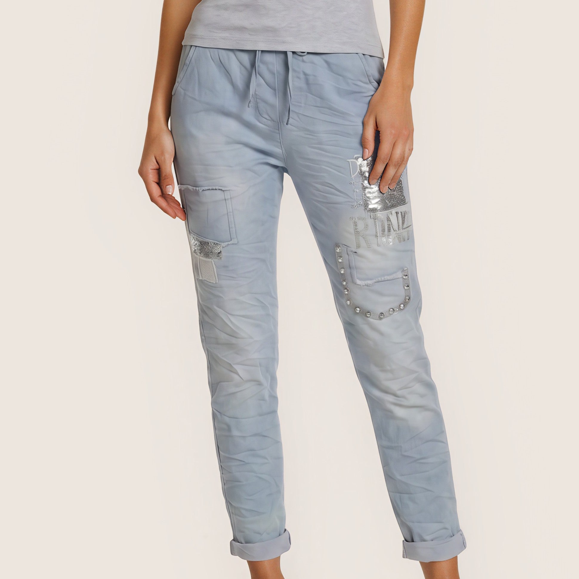 Trendige Jogpants mit Glitzer