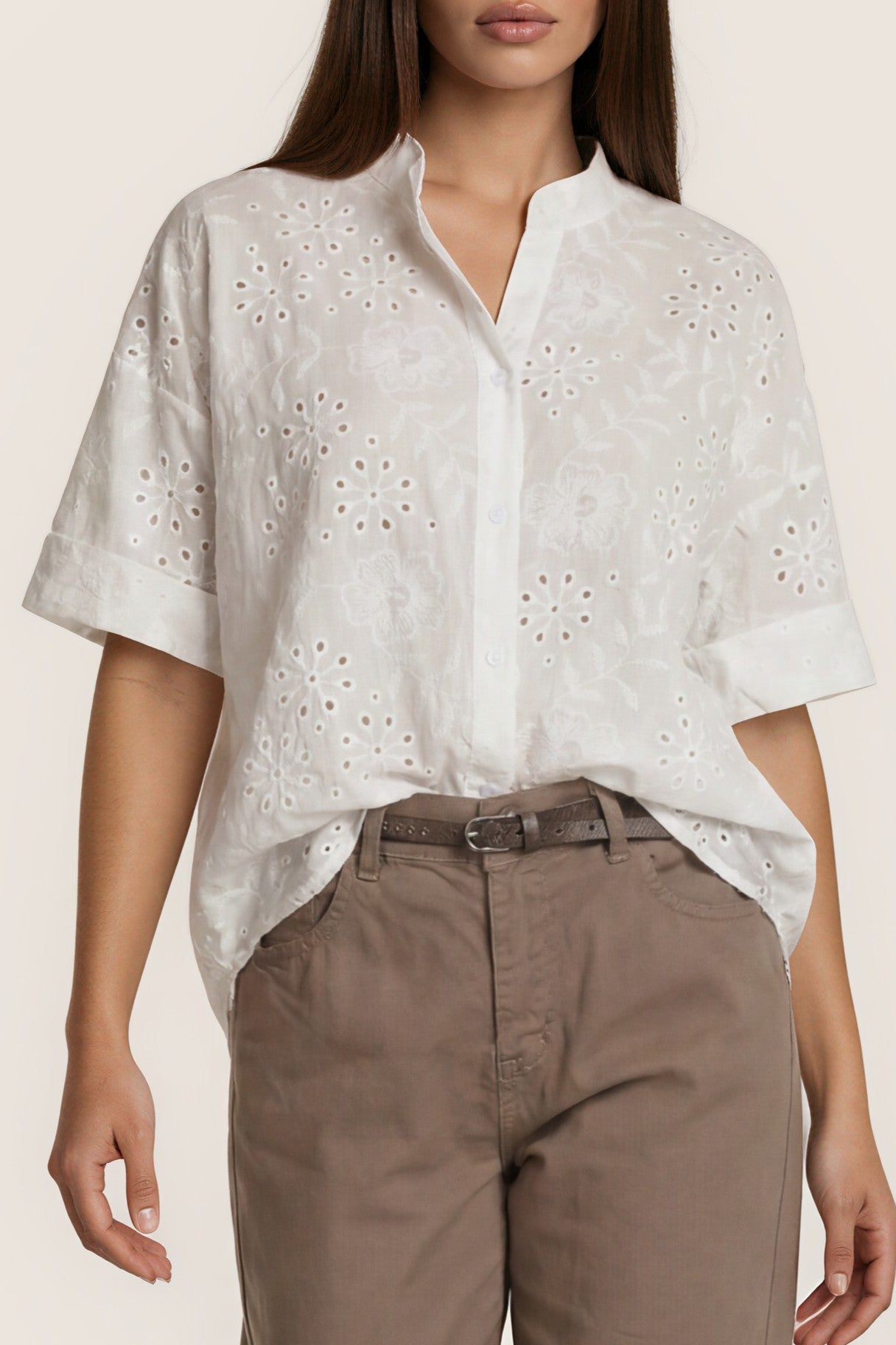 Weiße Bestickte Bluse mit floralem Muster