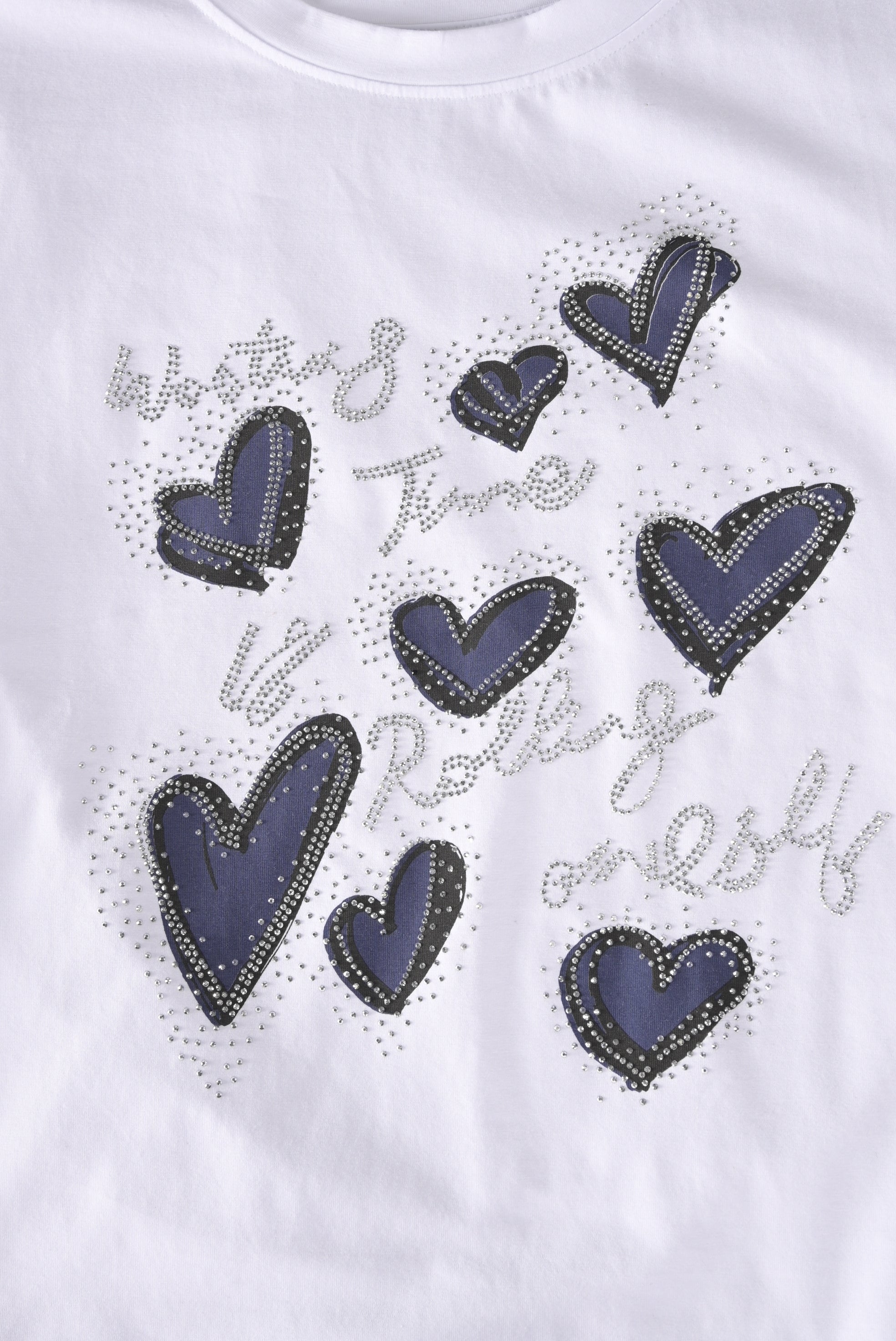 T-Shirt mit Herz-Print & Strassdetails