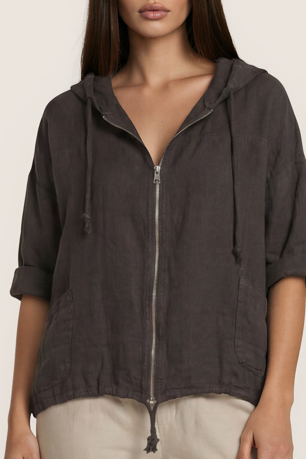 Leinenjacke „Anya“ mit Kapuze
