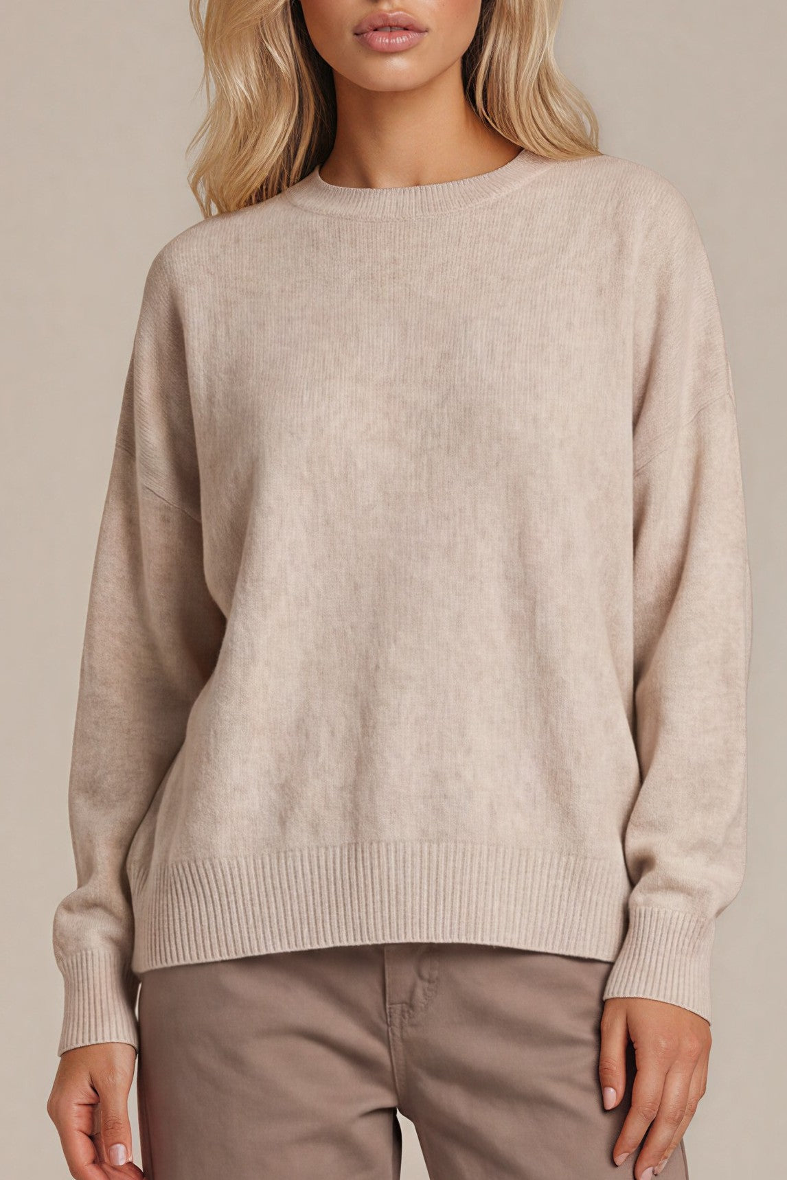 Feinstrickpullover mit Rundhalsausschnitt