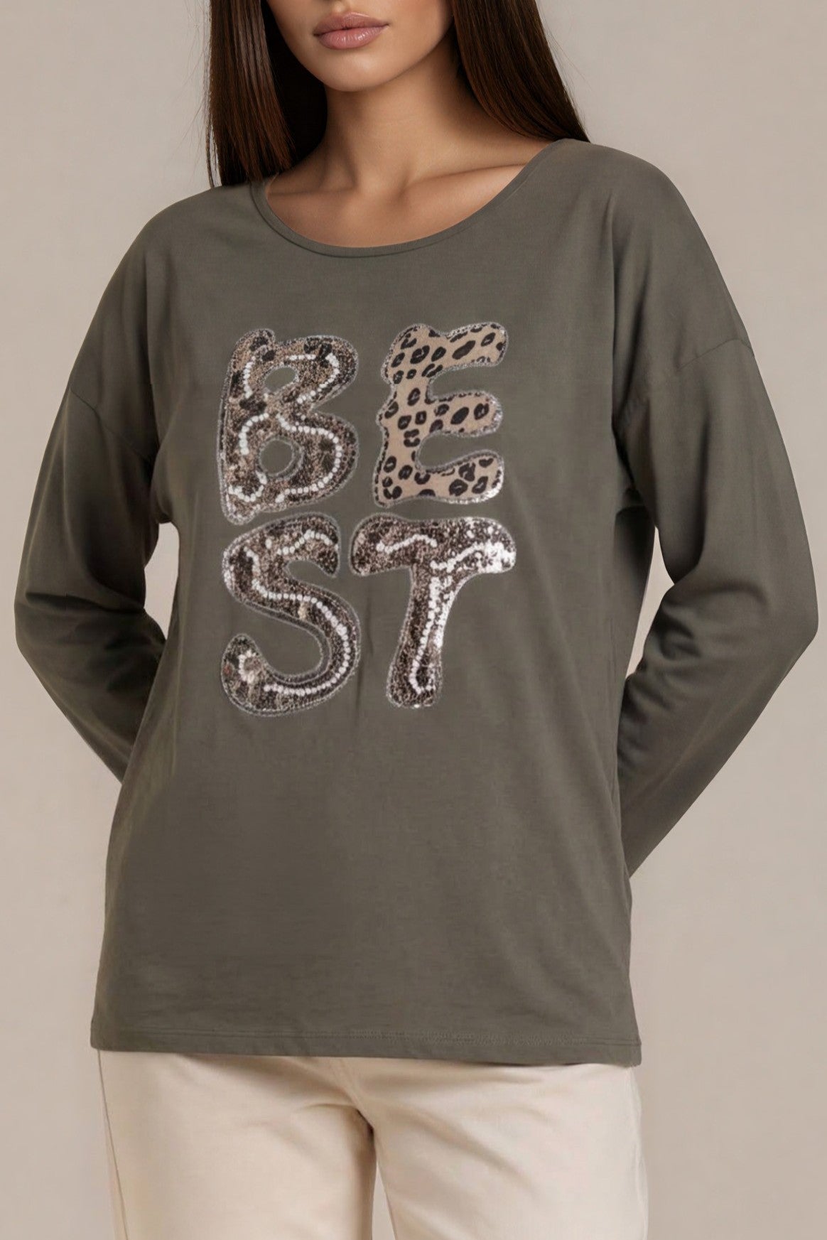 Oversize-Shirt „BEST“ mit Leo-Print und Schmuckdetails