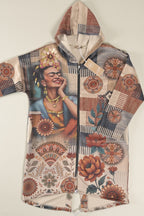 Long-Hoodie mit Frida- und Blumenprint