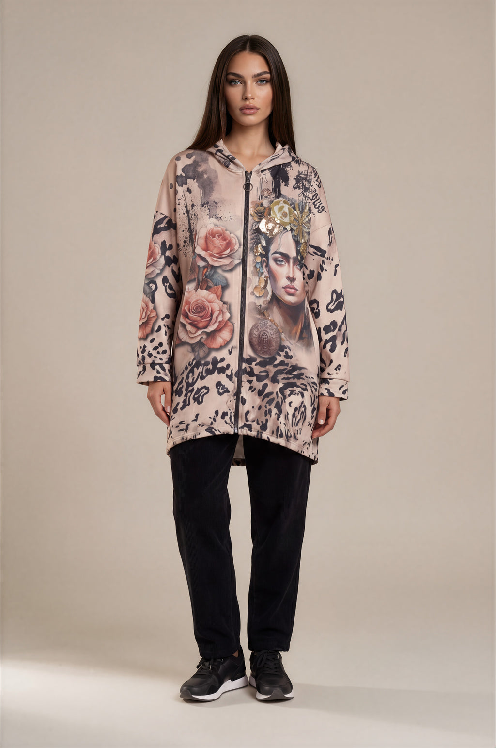 Long-Hoodie mit Frida-, Rosen- und Animal-Print
