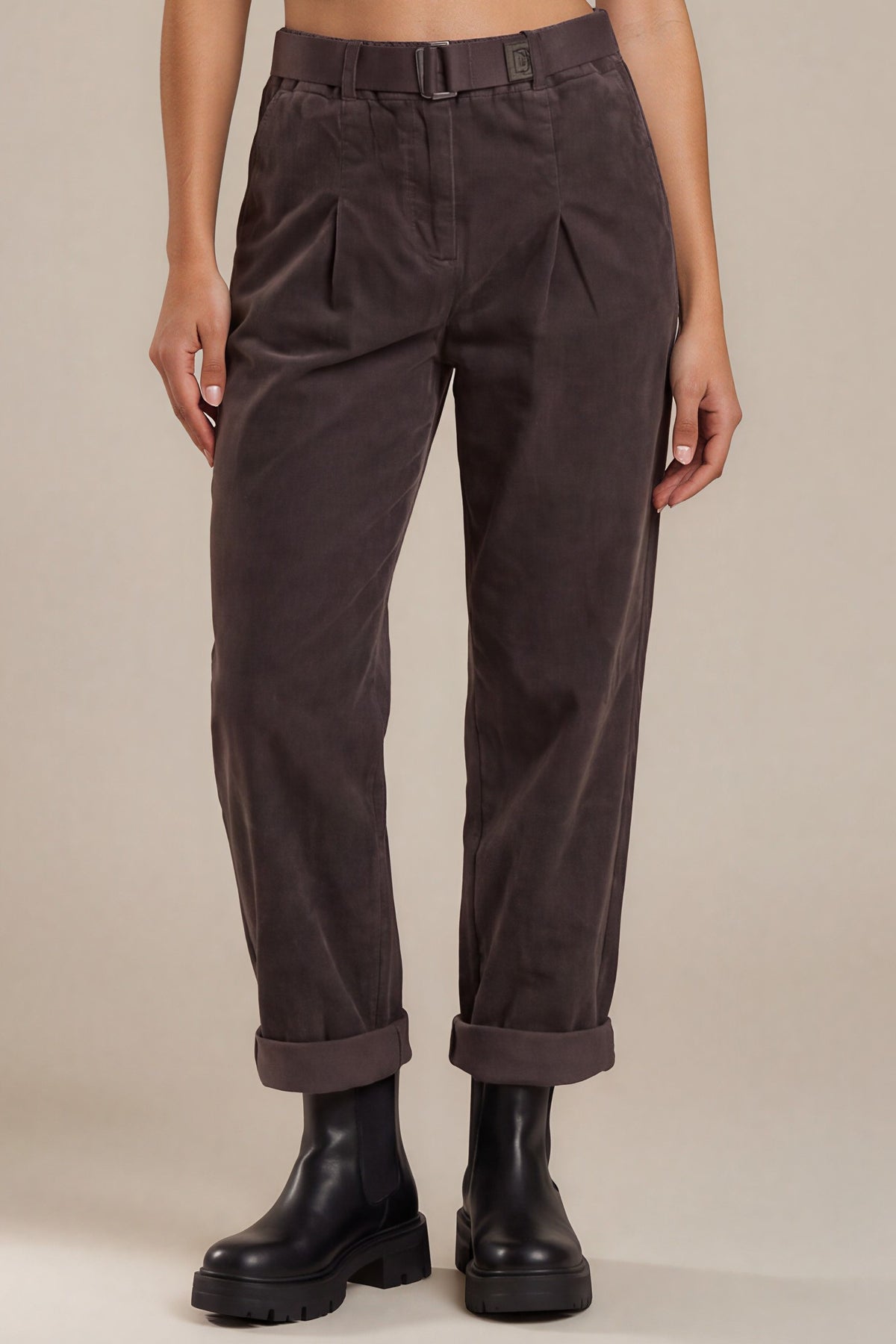 Lässige Cordhose mit Bundfalten