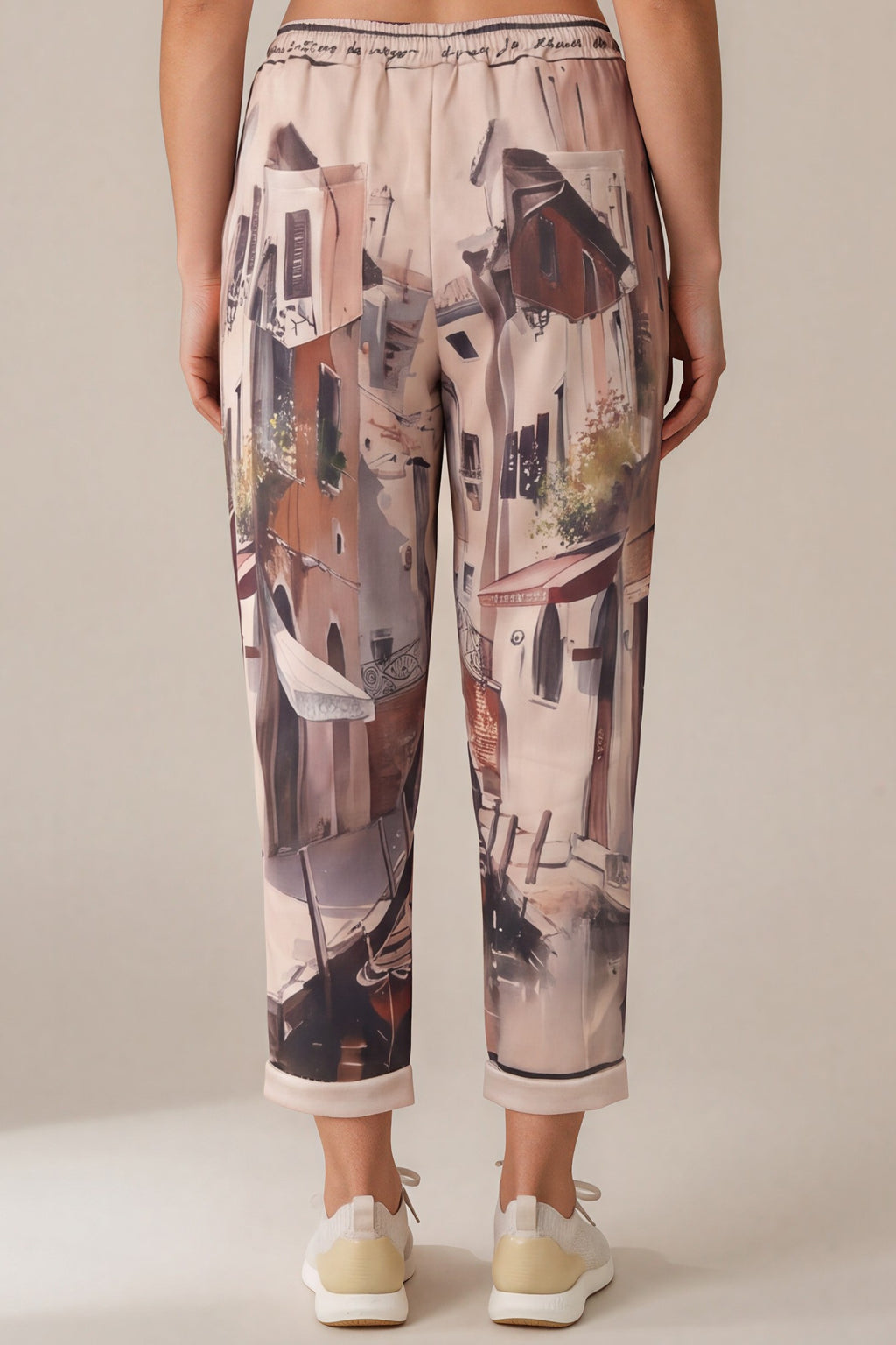 Print-Hose mit Italien-Motiv und Goldakzenten